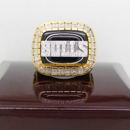 1992 Chicago Bulls Basketball World Championship Ring